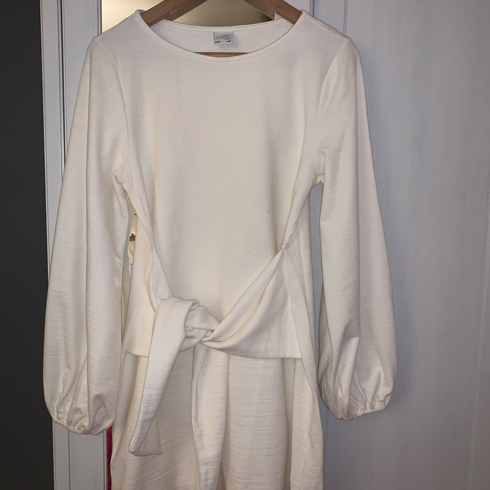 Cream long sleeve dress with tie